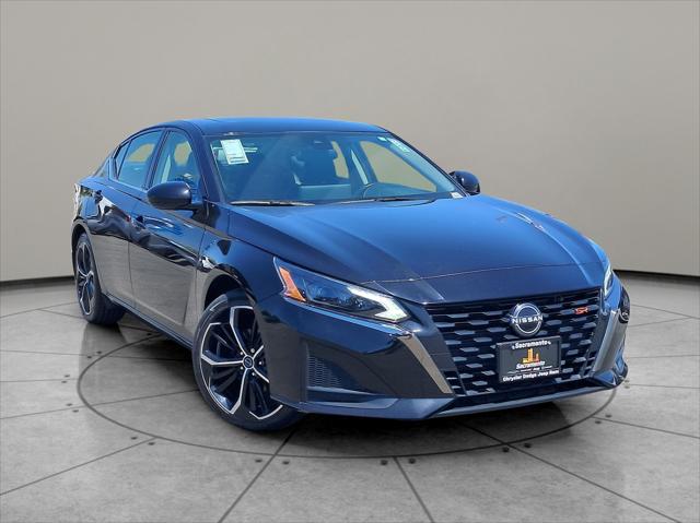 2023 Nissan Altima SR FWD