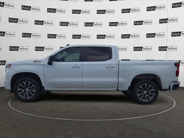 2022 Chevrolet Silverado 1500 4WD Crew Cab Short Bed RST