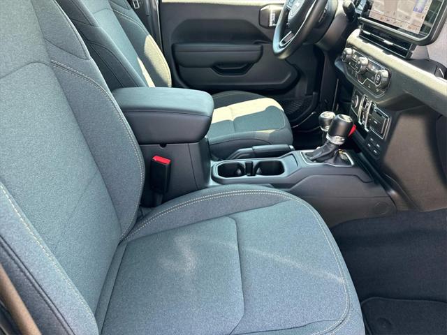 2025 Jeep Gladiator GLADIATOR NIGHTHAWK 4X4