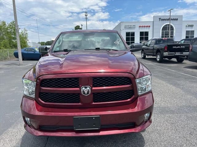 2017 RAM 1500 Express Crew Cab 4x4 57 Box