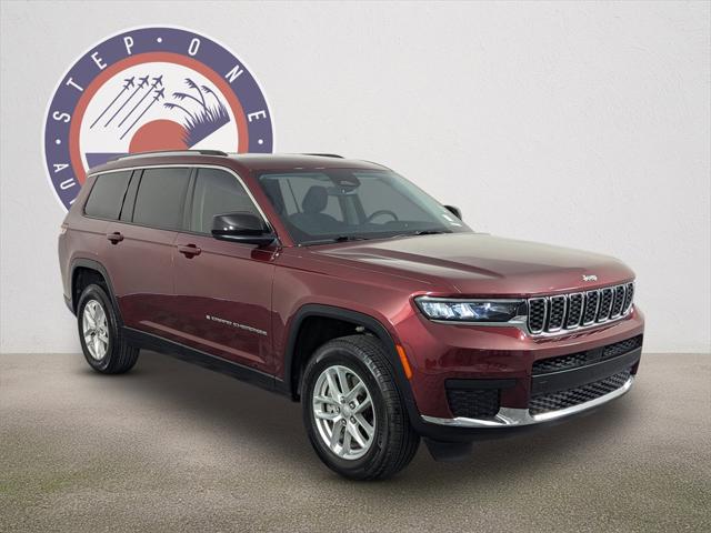 2023 Jeep Grand Cherokee L Laredo 4x4