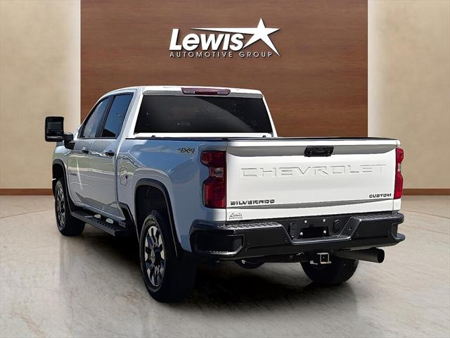 2024 Chevrolet Silverado 2500HD 4WD Crew Cab Standard Bed Custom