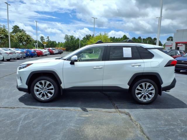 2025 Toyota RAV4 XLE Premium