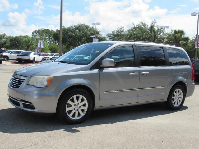 2013 Chrysler Town and Country Touring