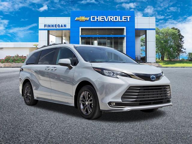 2024 Toyota Sienna Woodland Edition