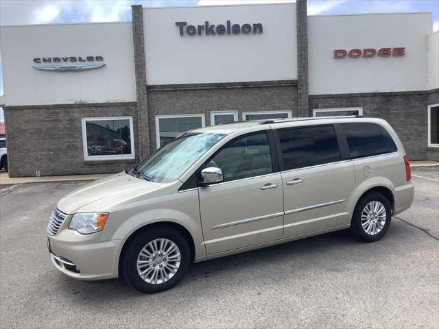 2014 Chrysler Town and Country Limited