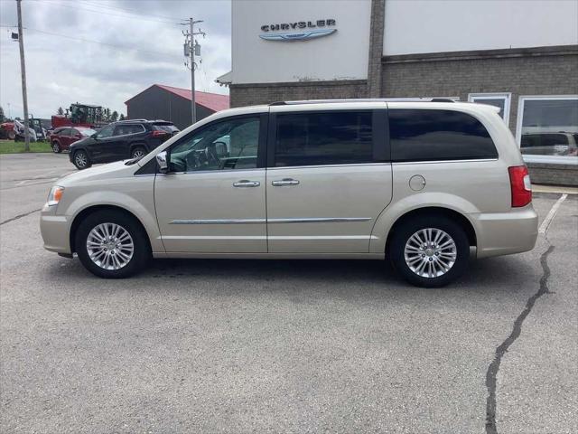 2014 Chrysler Town and Country Limited