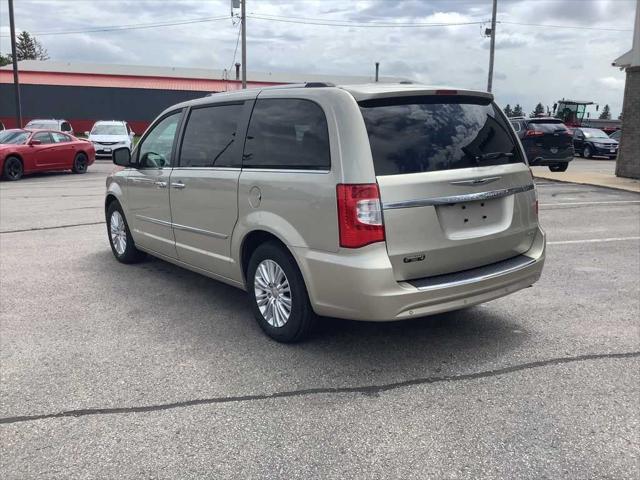 2014 Chrysler Town and Country Limited