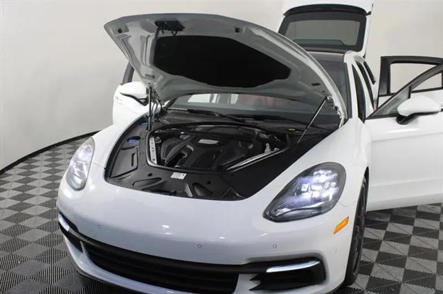 2019 Porsche Panamera Standard