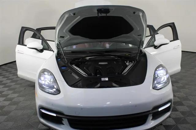 2019 Porsche Panamera Standard