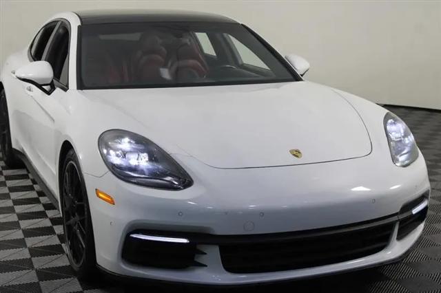 2019 Porsche Panamera Standard