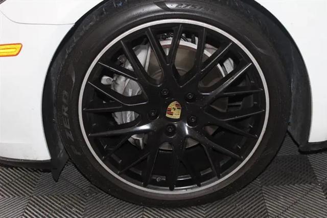 2019 Porsche Panamera Standard