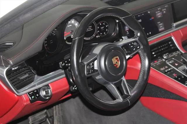 2019 Porsche Panamera Standard