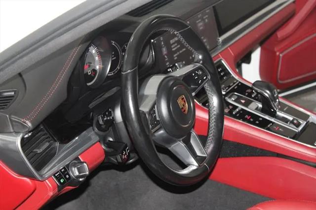 2019 Porsche Panamera Standard