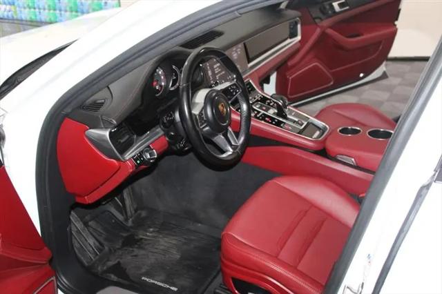 2019 Porsche Panamera Standard