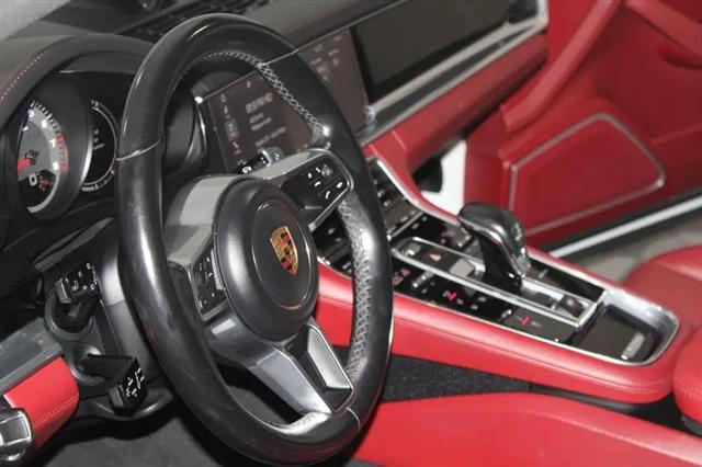 2019 Porsche Panamera Standard