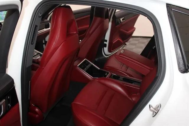 2019 Porsche Panamera Standard