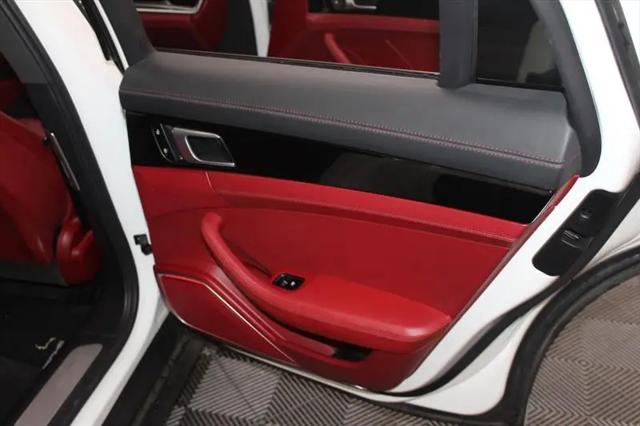2019 Porsche Panamera Standard