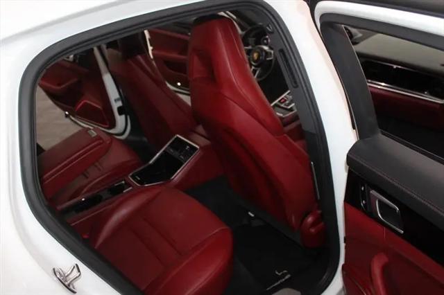 2019 Porsche Panamera Standard