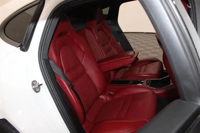 2019 Porsche Panamera Standard
