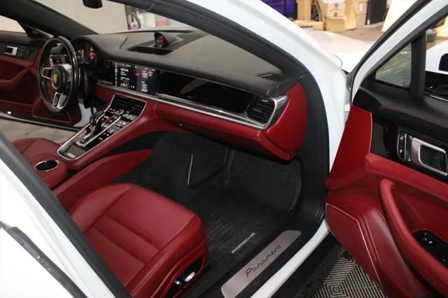 2019 Porsche Panamera Standard