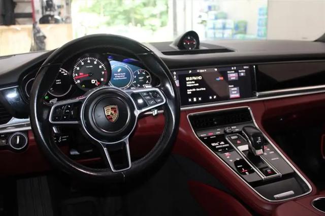 2019 Porsche Panamera Standard