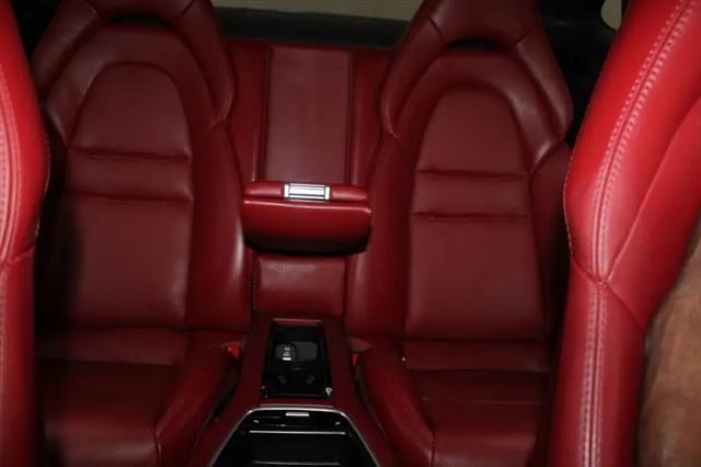 2019 Porsche Panamera Standard