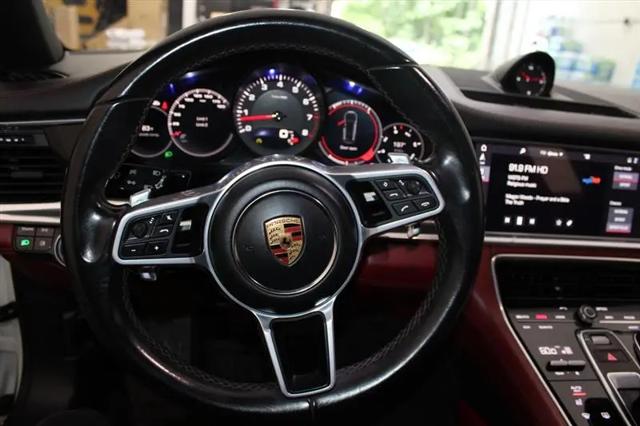 2019 Porsche Panamera Standard