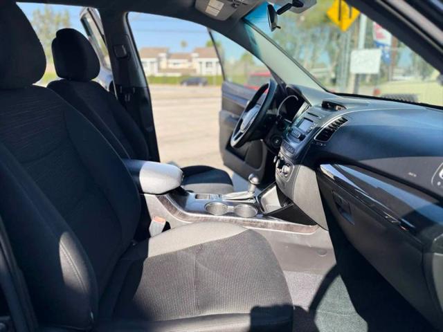 2015 Kia Sorento LX