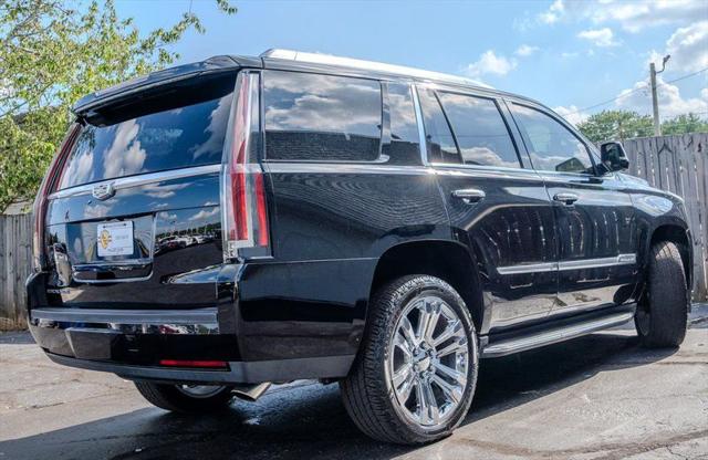 2016 Cadillac Escalade Luxury Collection