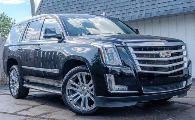 2016 Cadillac Escalade Luxury Collection