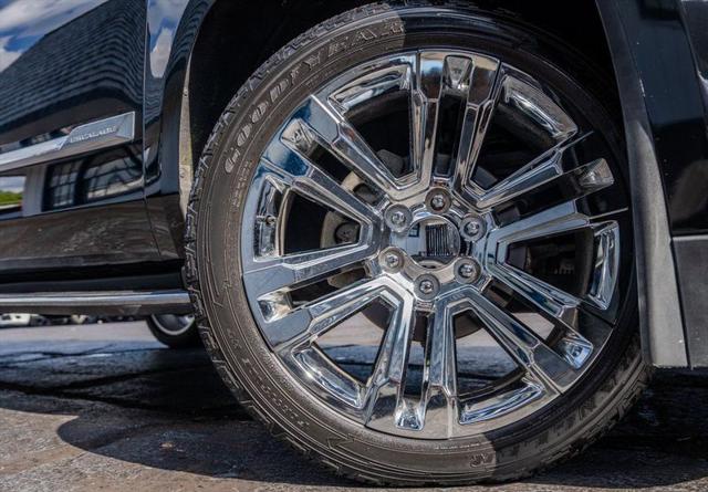 2016 Cadillac Escalade Luxury Collection