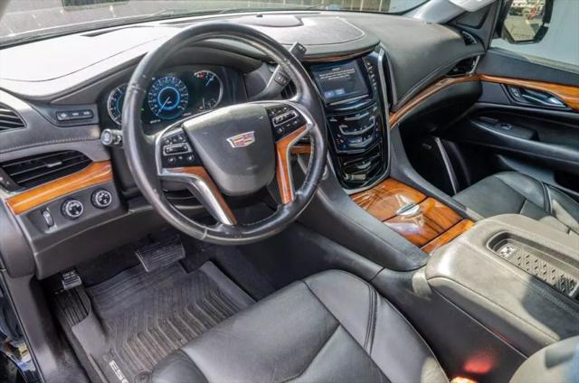 2016 Cadillac Escalade Luxury Collection