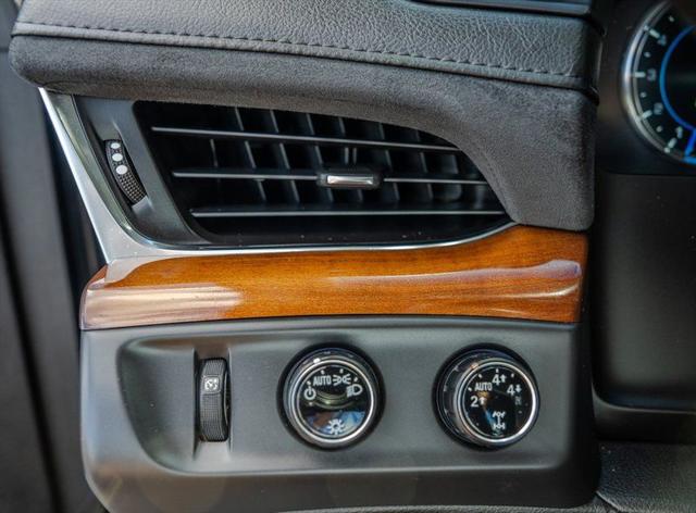 2016 Cadillac Escalade Luxury Collection