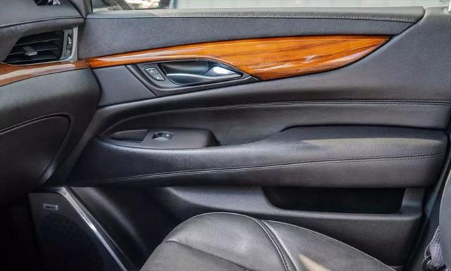 2016 Cadillac Escalade Luxury Collection