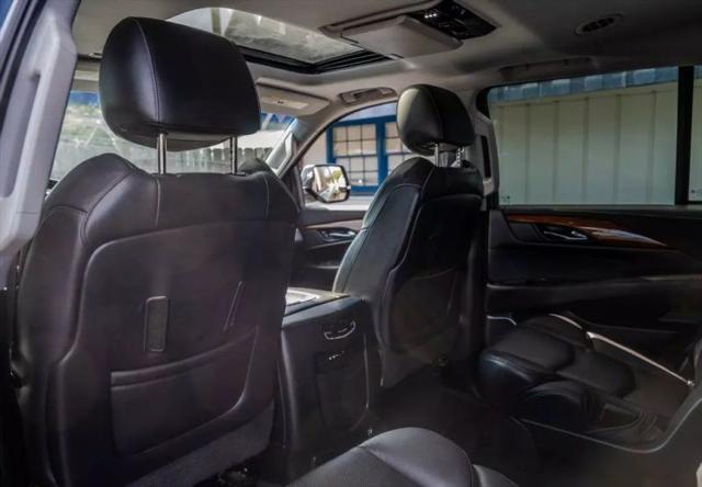 2016 Cadillac Escalade Luxury Collection