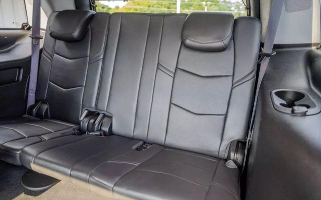 2016 Cadillac Escalade Luxury Collection