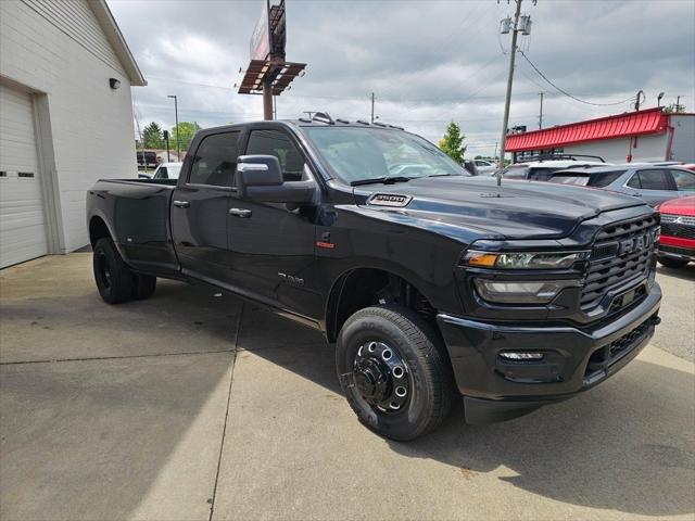 2025 RAM Ram 3500 RAM 3500 BIG HORN CREW CAB 4X4 8 BOX