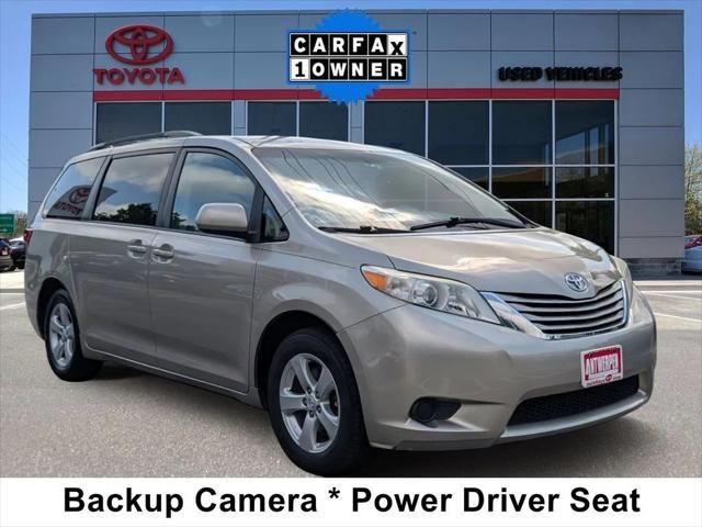 2015 Toyota Sienna LE 7 Passenger