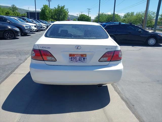 2004 Lexus ES 330 4dr Sdn