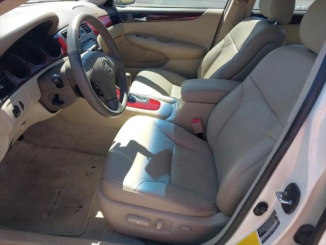 2004 Lexus ES 330 4dr Sdn