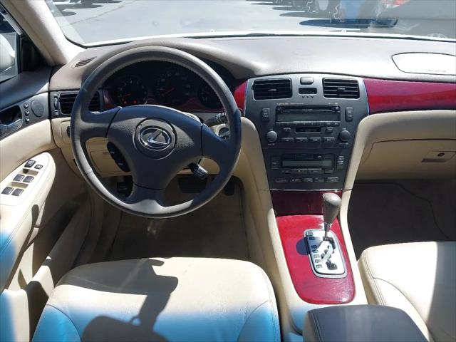 2004 Lexus ES 330 4dr Sdn