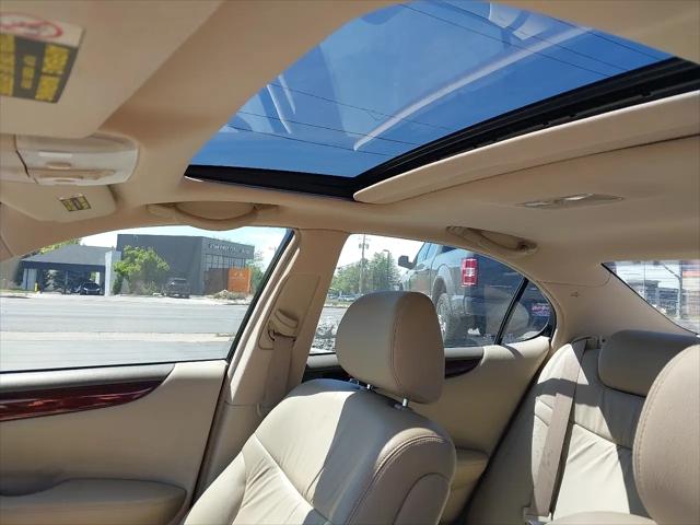 2004 Lexus ES 330 4dr Sdn