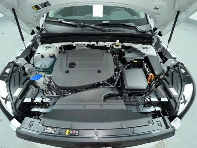 2026 Volvo XC40 Plus, B5 AWD Gas (mild hybrid), Dark