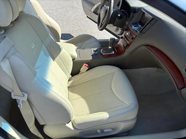 2009 INFINITI G37 G37