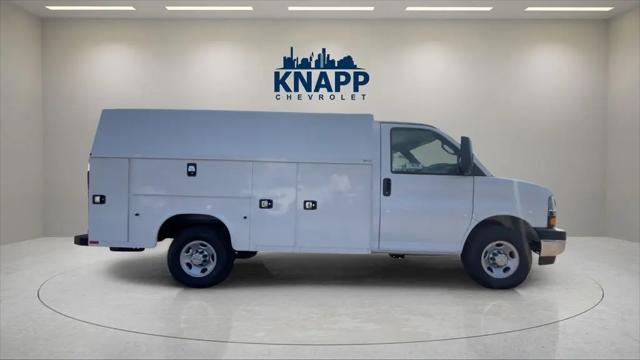 2025 Chevrolet Express Cutaway Work Van