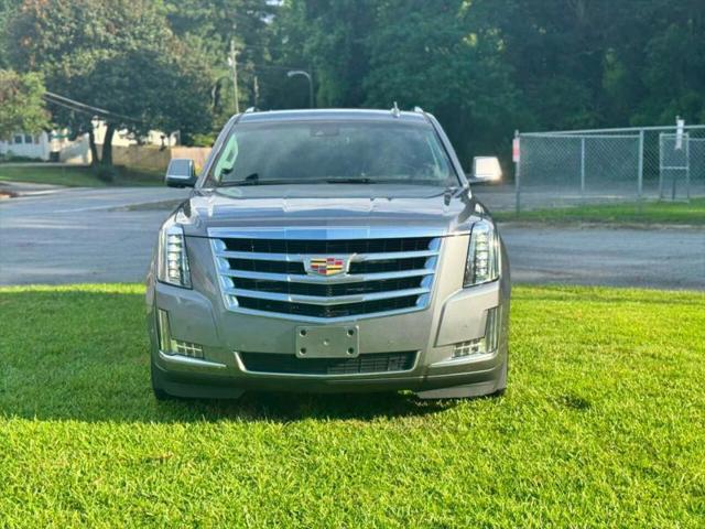 2019 Cadillac Escalade Luxury
