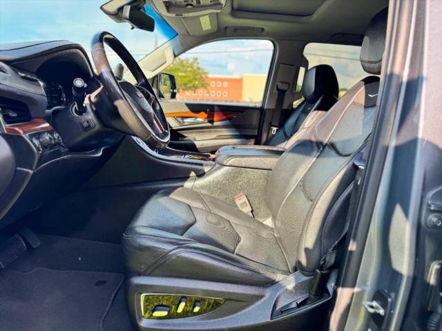 2019 Cadillac Escalade Luxury