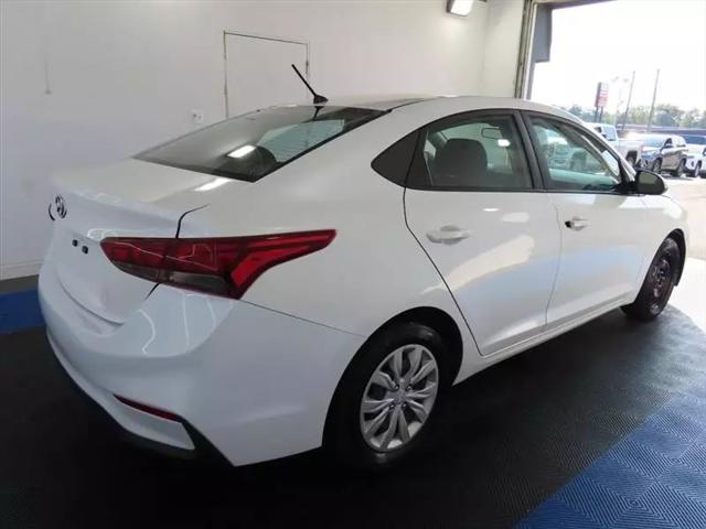 2020 Hyundai Accent SE