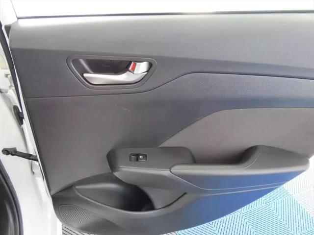 2020 Hyundai Accent SE